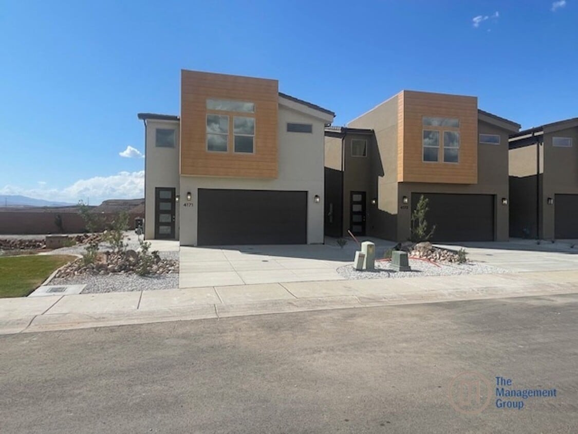 Primary Photo - Brand New Desert Providence