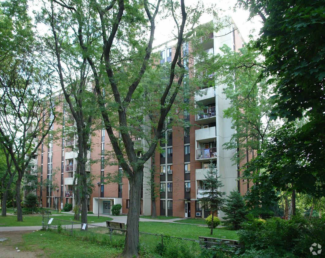 Foto principal - Lakeview Apartments