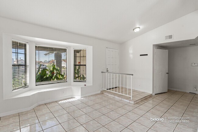 Foto del edificio - 24363 Comfort Ct