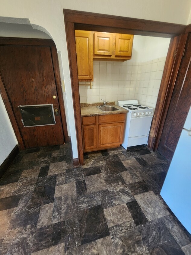 Building Photo - 5310