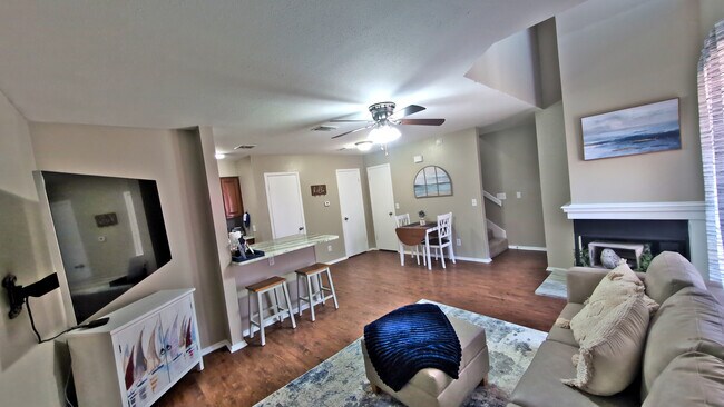 Foto del edificio - 1305 W Villa Maria Rd