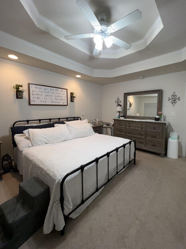 Foto del edificio - 1405 Cromwell Ave