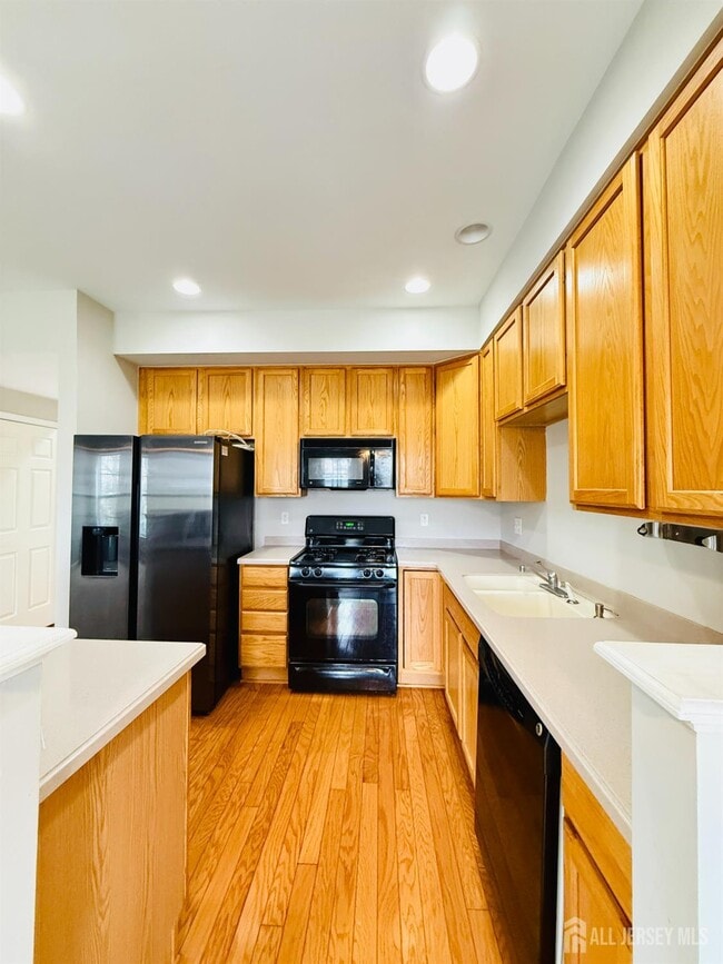 Building Photo - 47 Peppermint Dr