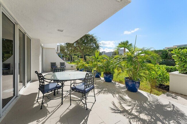 Foto del edificio - 2773 S Ocean Blvd