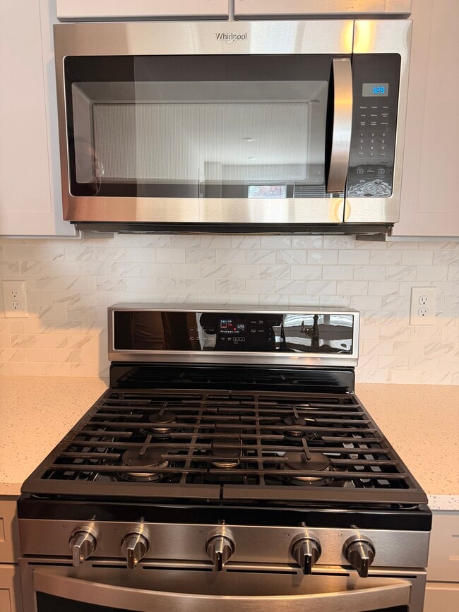 Building Photo - 13362 Arrowbrook Centre Dr