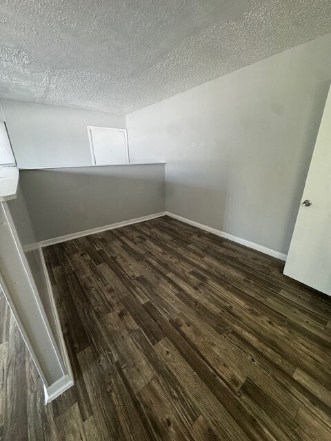 Foto del edificio - 5220 Weber Rd
