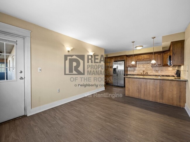 Building Photo - 233 N Meldrum St