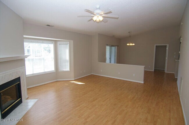 Building Photo - 2599 Thackery Rd