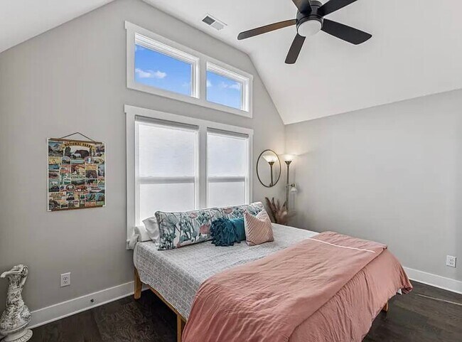 Building Photo - 779 Mill Creek Meadow Dr