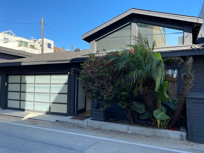 Building Photo - 15 Westwind St