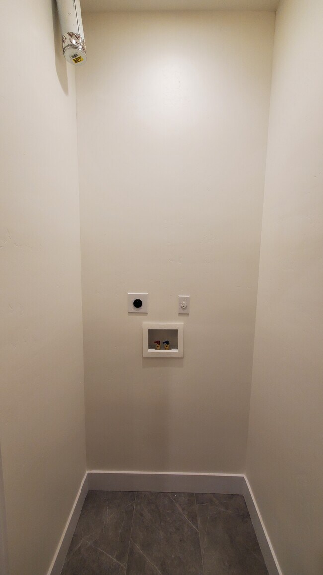 Foto del edificio - 10913 Sunray Pl