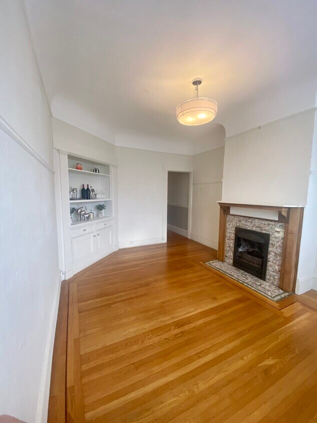 Primary Photo - 2535A Polk St