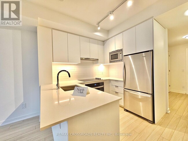 Building Photo - 3079 Trafalgar Rd