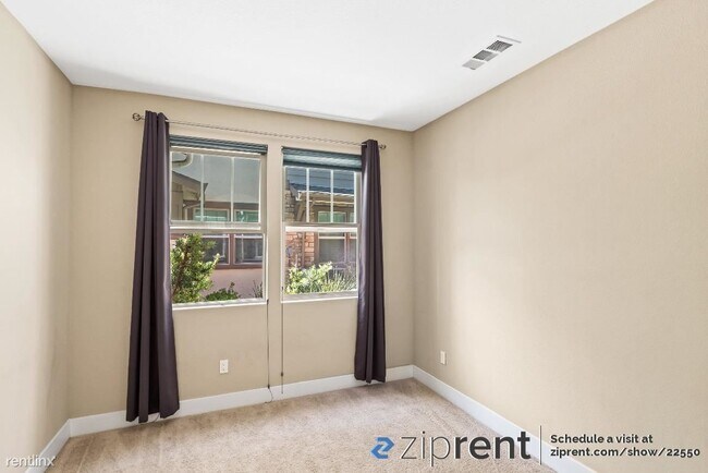 Foto del edificio - 3 br, 3.5 bath Townhome - 127 Branta Commo...