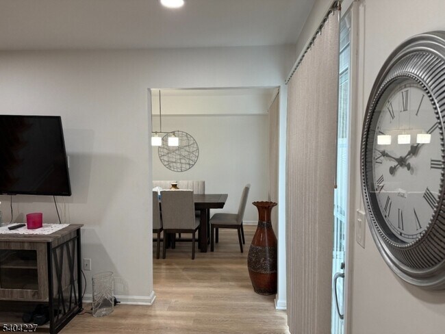 Foto del edificio - 6 Paula Way