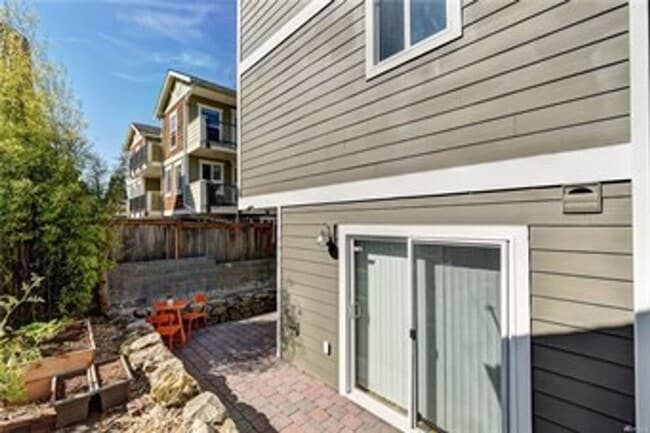 West Seattle Townhome! - West Seattle Townhome!