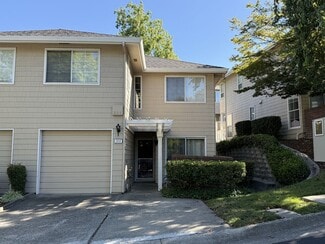 Building Photo - 212 Pebblecreek Ct