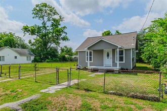 Building Photo - 3108 Memel St