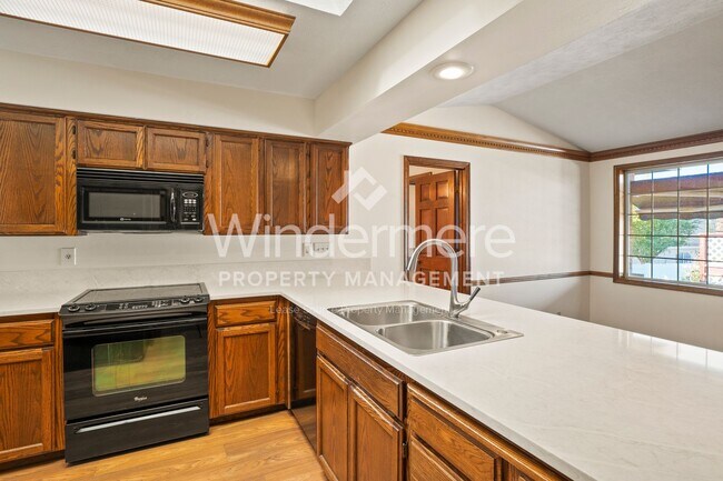Foto del edificio - COMING SOON !! Sundance Brick Rancher on CuldeSac