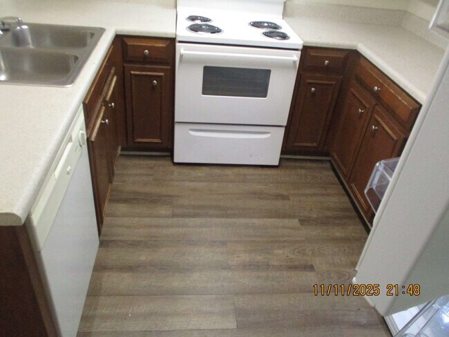 Foto del edificio - 3949 Rodnor Forest Ln