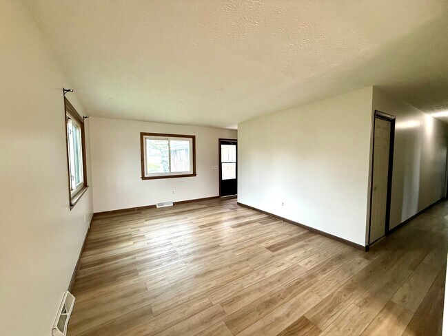 Foto del edificio - 6249 Amanda Dr