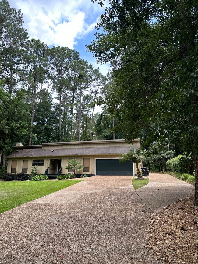 Foto del edificio - Killearn Lakes 3 Bedroom 2 Bath Available ...