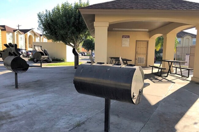 Foto del edificio - 9804 Cantera Ct