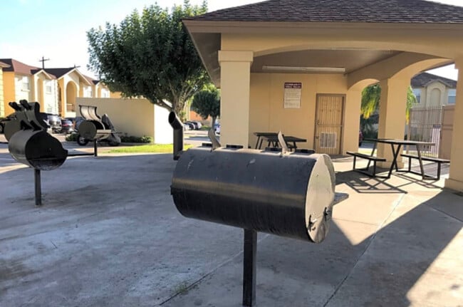 Building Photo - 9804 Cantera Ct