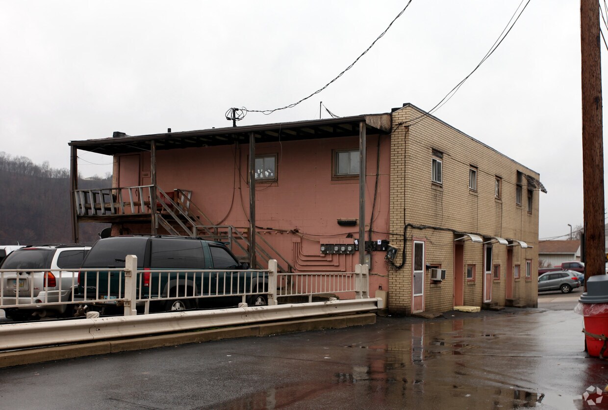 312 Market St, East Liverpool, OH 43920 Apartments in East Liverpool