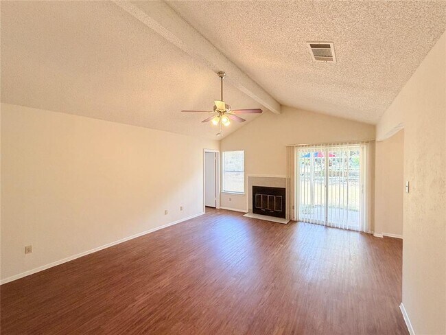 Building Photo - 4141 Stonecroft Dr