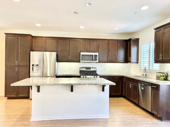 Building Photo - Riverpark | 4Bed + 3Bath | Oxnard | Whalen