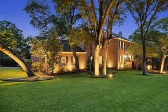 Building Photo - 2922 Thousand Oaks Dr