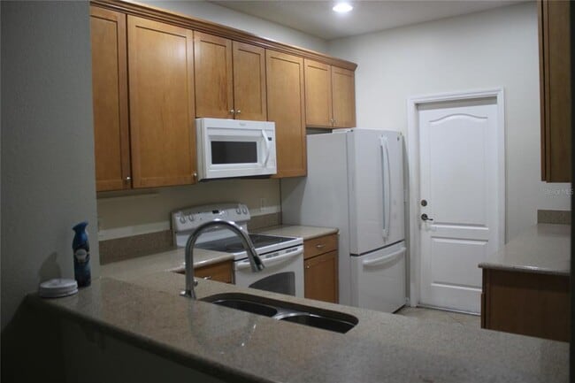 Building Photo - 3222 Villa Strada Wy