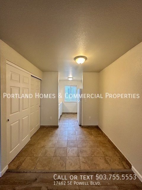 Building Photo - 17462 SE Powell Blvd