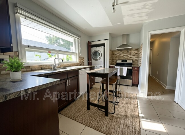 Photo du bâtiment - 220 W 19th St