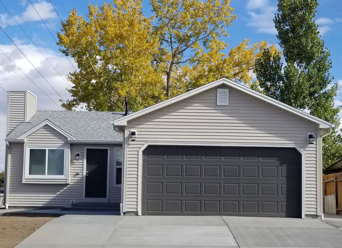 Photo - 2058 Sumac St (Longmont, CO)