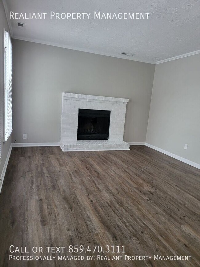 Foto del edificio - 3107 Glenridge Cir