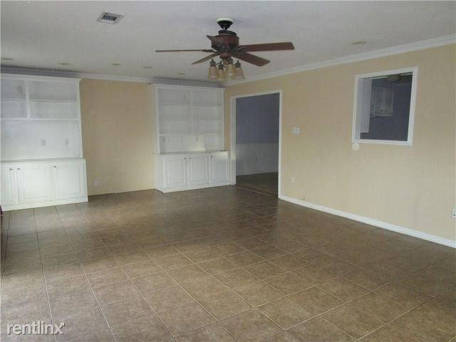 Building Photo - 504 Stephens Ave