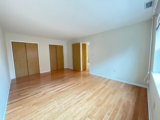 Building Photo - 8701 Bergenline Ave