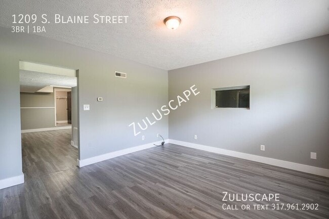 Building Photo - 1209 S Blaine St