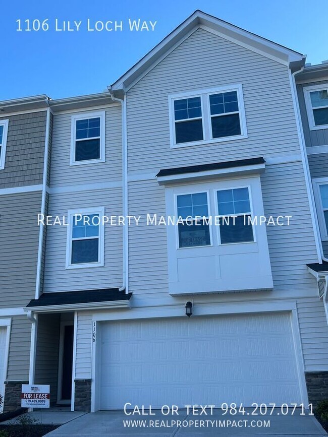 Building Photo - Spacious 4 bedroom 4 Bath Modern Townhome ...