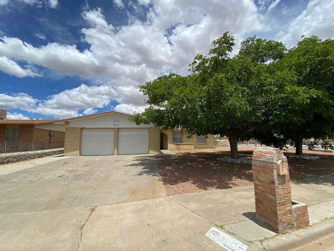 Primary Photo - 5013 Garland Ln