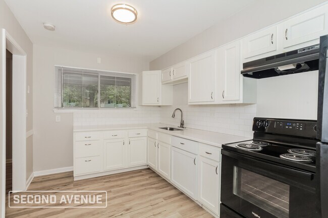 Building Photo - 7873 Kirkland Dr