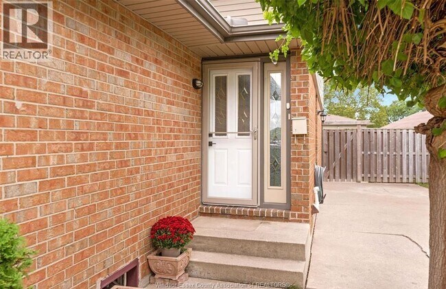 Photo du bâtiment - 9597 Avery Ln