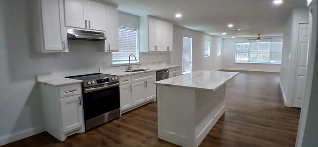 Foto del edificio - 4804 Avenue G