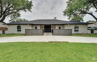 Building Photo - 3604 Chicosa Trail
