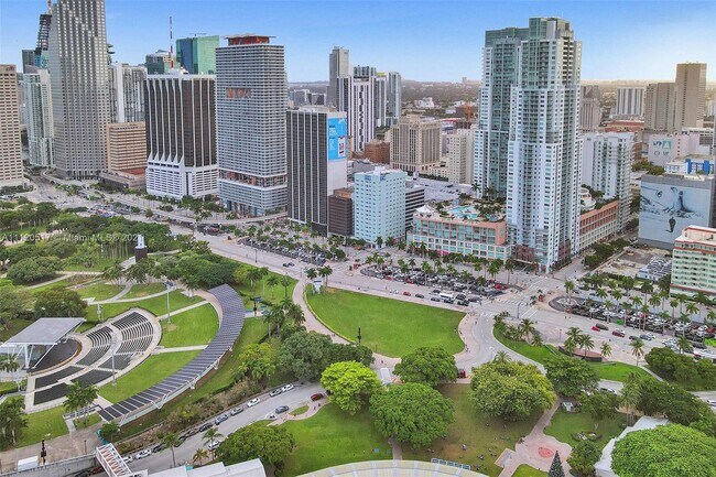 Foto del edificio - 244 Biscayne Blvd