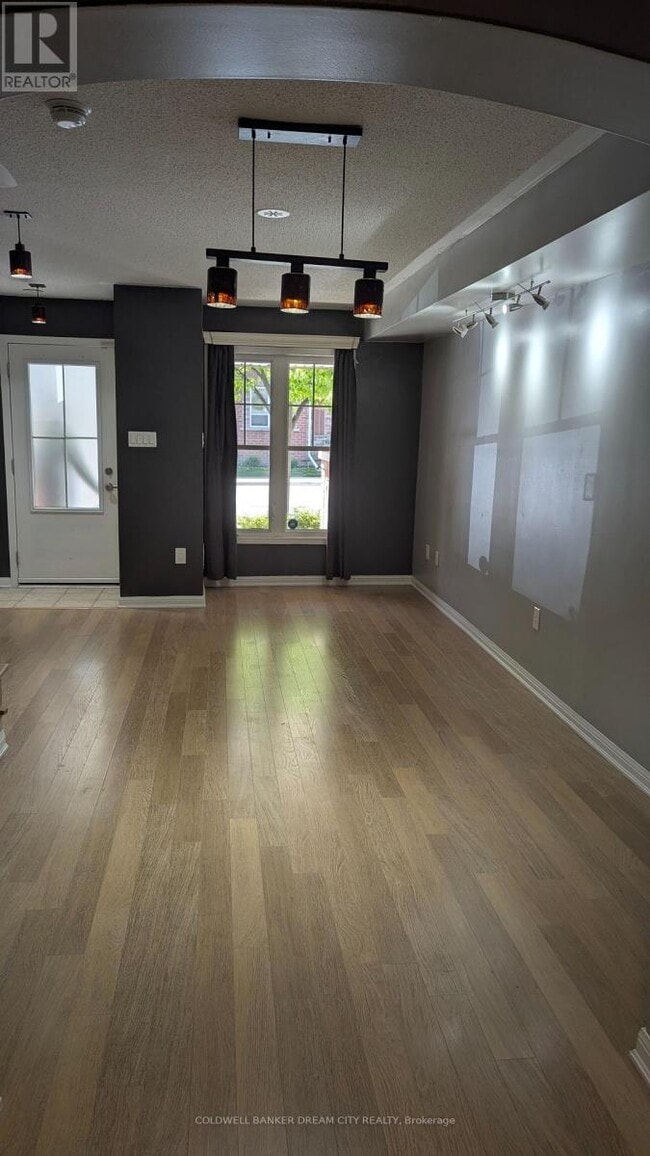 Building Photo - 11 Mendelssohn St