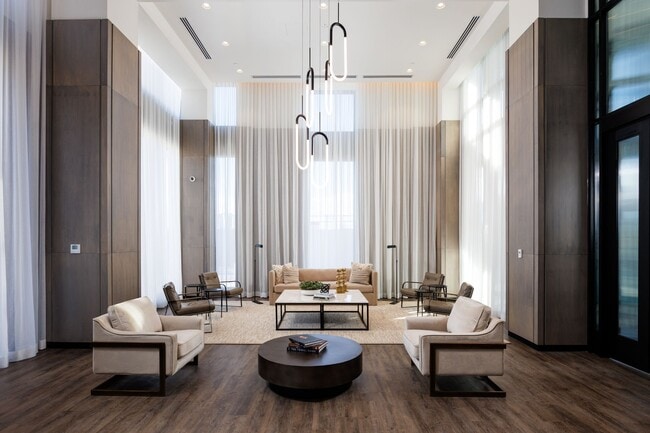 Building Photo - 36 Brentcliffe | Luxury Rentals