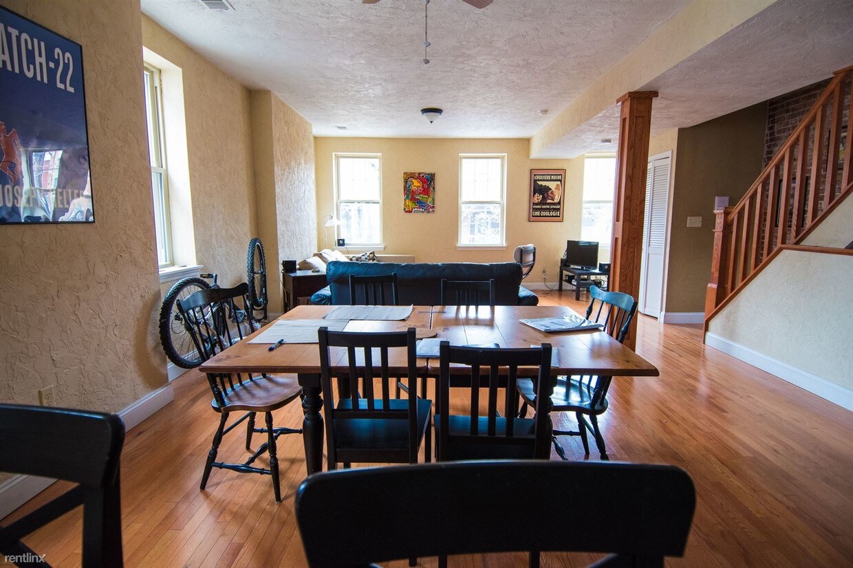 Foto principal - 709 Bellefonte St